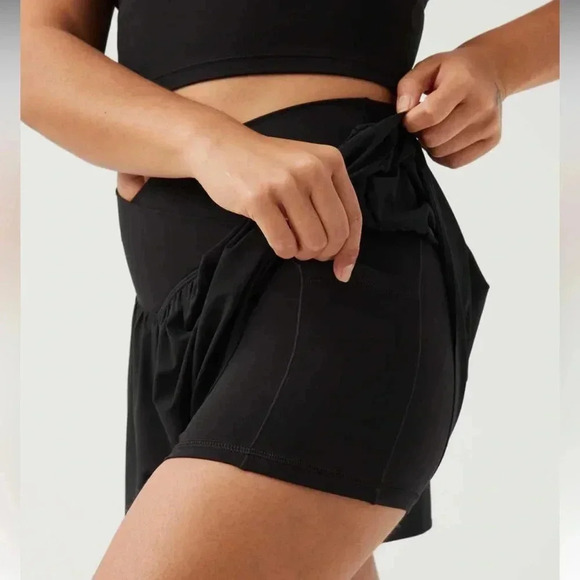 OFFLINE By Aerie Real Me Crossover Flowy Short Size XL - Picture 3 of 7